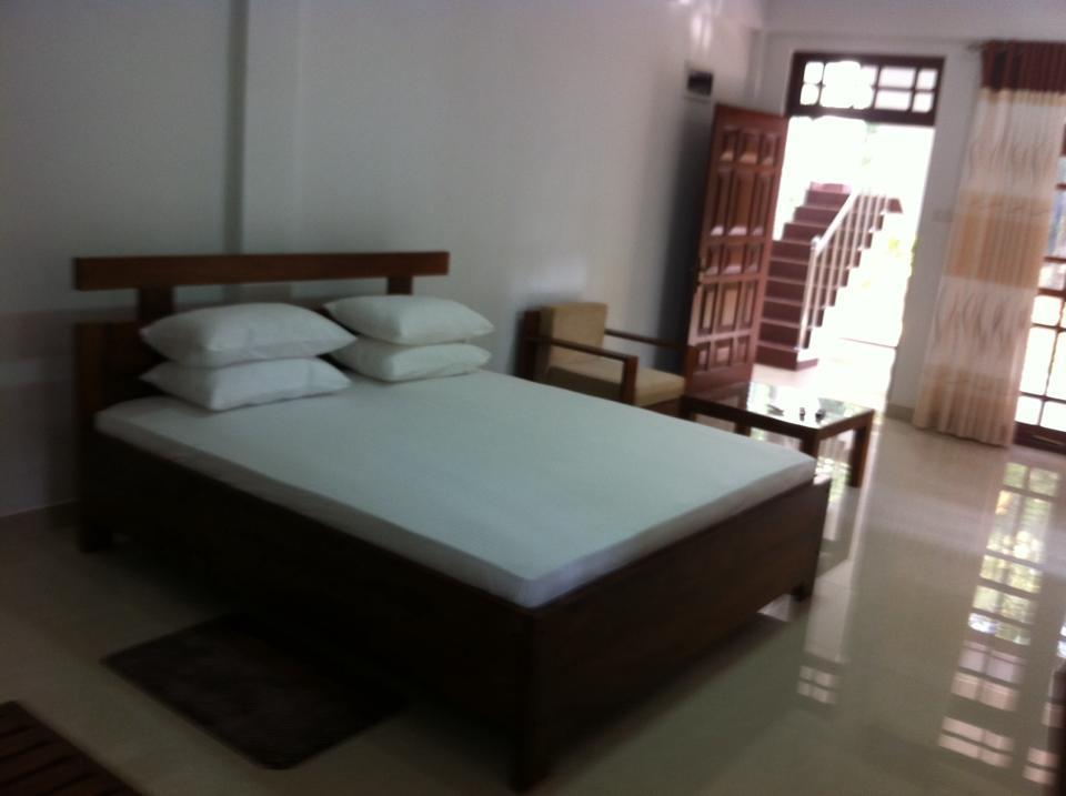 Gem Field Rest Bed & Breakfast รัตนปุระ ภายนอก รูปภาพ